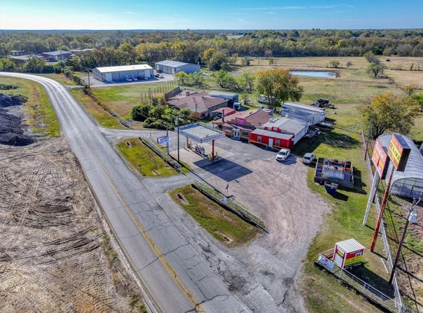 28323 I-20, Wills Point, TX 75169
