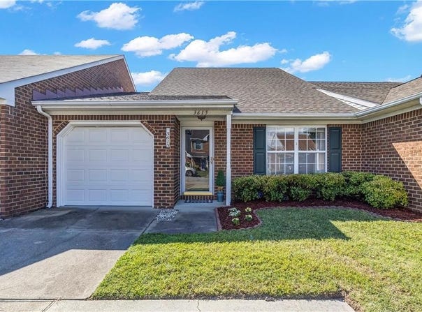 3615 Whitechapel Arch, Chesapeake, VA 23321