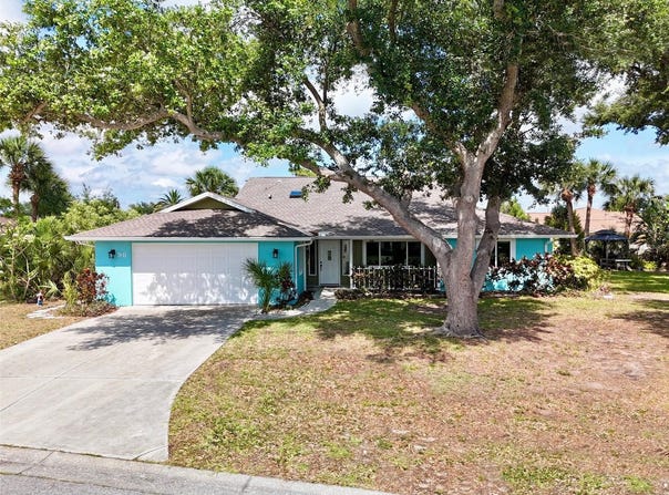 98 HOURGLASS DRIVE, VENICE, FL 34293