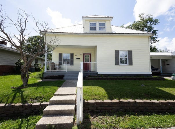 1011 S First Street, Boonville, IN 47601