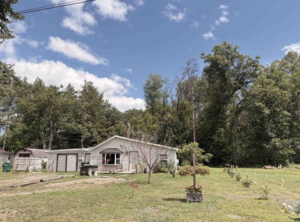 4266 E Oakley Road, Harrison, MI 48625