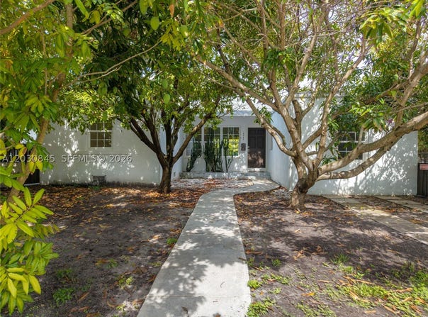 8942 Carlyle Ave, Surfside, FL 33154