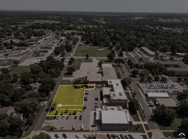 700 Baker Street, Baldwin City, KS 66006
