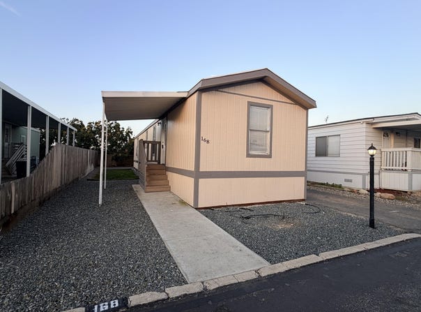 720 E Worth Avenue, Porterville, CA 93257
