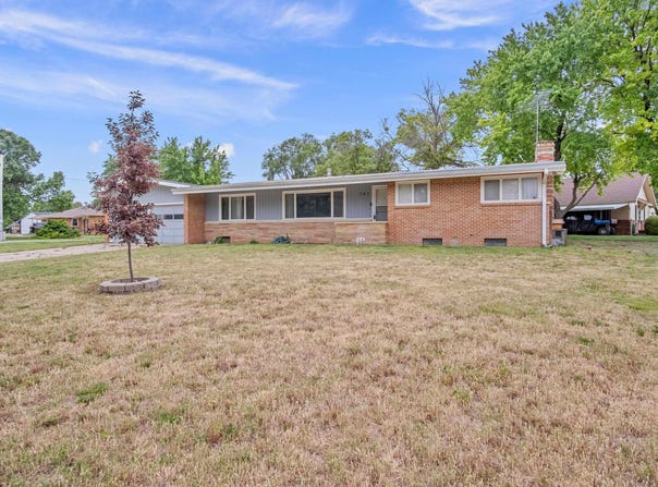 701 W Main St, Arlington, KS 67514