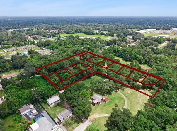 860 E LISA Lane, APOPKA, FL 32703