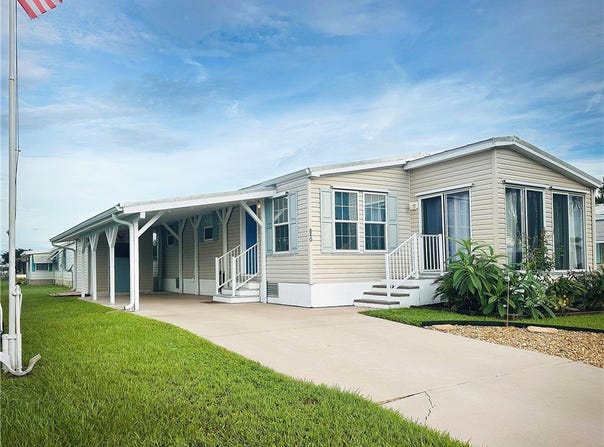 840 Hyacinth Circle, Barefoot Bay, FL 32976