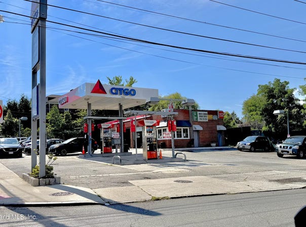 2000 Victory Boulevard, Staten Island, NY 10314