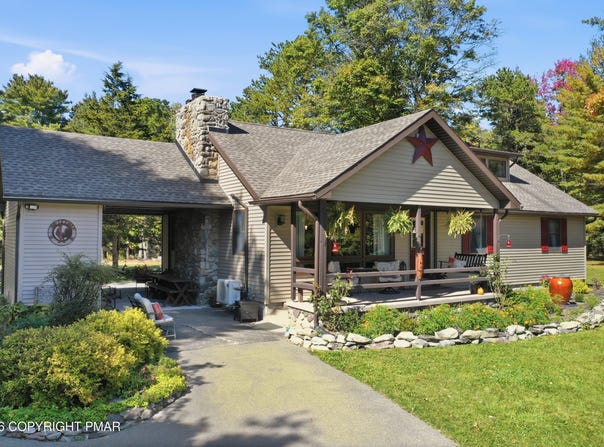 1437 Twin Pine Road, Stroudsburg, PA 18360
