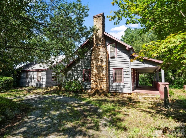 2125 Whiteside Road, Mill Spring, NC 28756