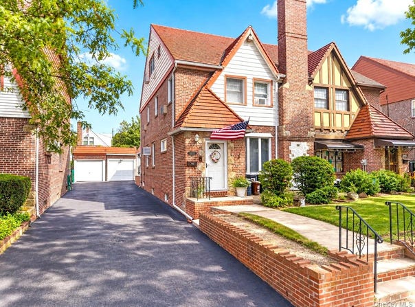 189-33 46th Avenue, Flushing, NY 11358
