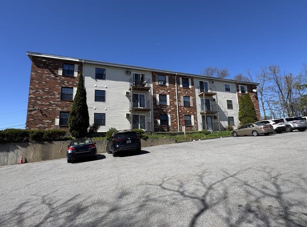 10 Hemans Street, Worcester, MA 01605
