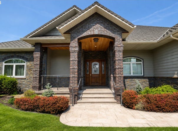 121 RIDGE Dr, LaGrande, OR 97850