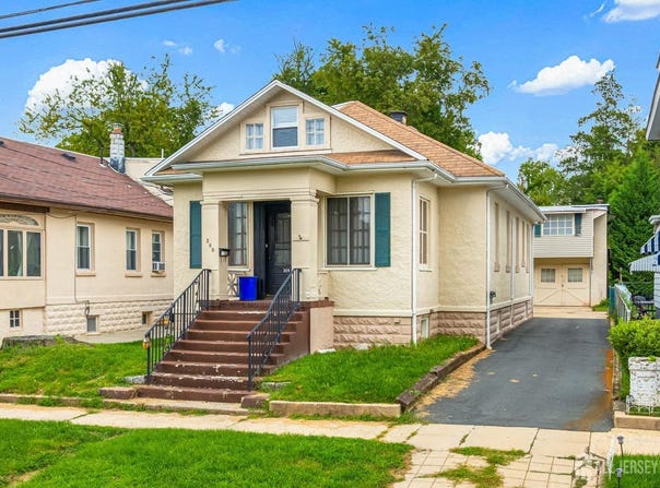 309 S 2nd Avenue S, Highland Park, NJ 08904