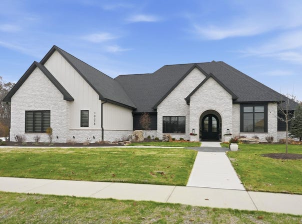 14328 MAGNOLIA RUN Parkway, Fort Wayne, IN 46845