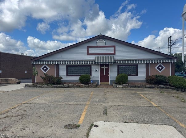 28 Jacobs Road, Youngstown, OH 44505