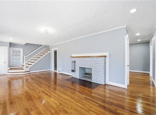 9502 Linwood Boulevard, Independence, MO 64052