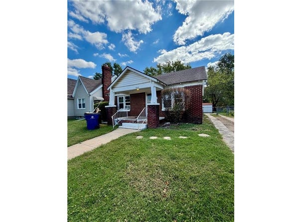 1203 W 5th Street, Coffeyville, KS 67337