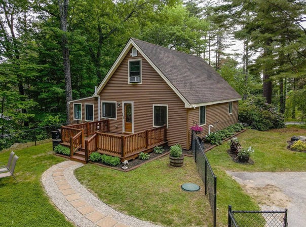 32 Honor Roll Road, Pelham, NH 03076