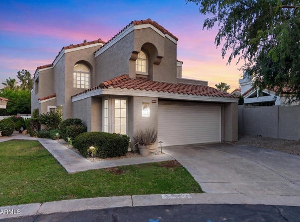 4021 E LAUREL Lane, Phoenix, AZ 85028