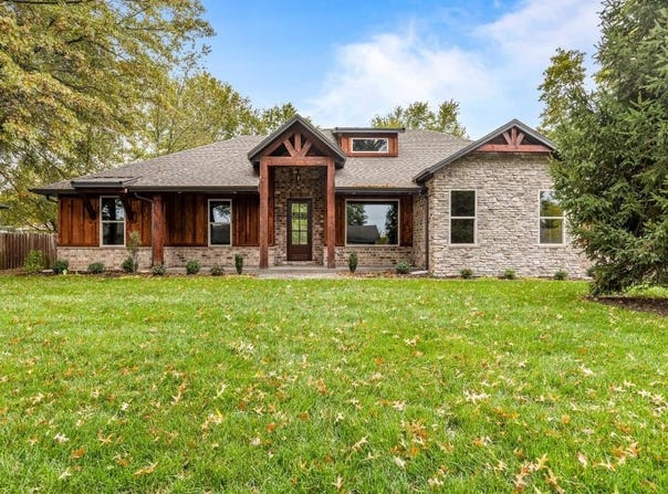 104 W Aven, Nixa, MO 65714