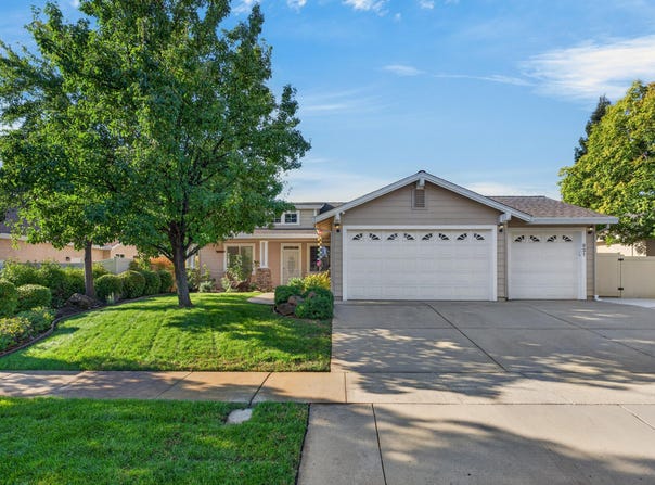 931 Leisha Lane, Redding, CA 96001