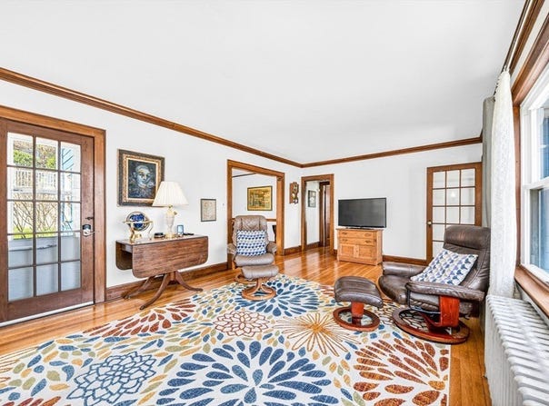 48 Edgecliff, Watertown, MA 02472