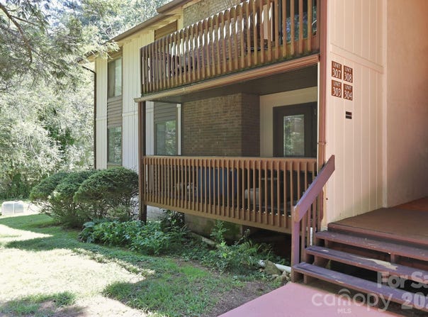 71 Shepard Square, Brevard, NC 28712