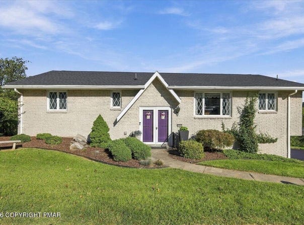 7121 Kingstead Drive, Slatington, PA 18080