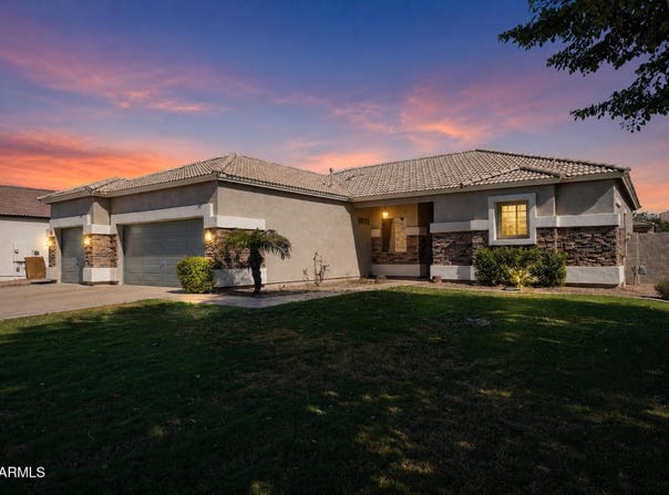 48 E ELGIN Street, Gilbert, AZ 85295