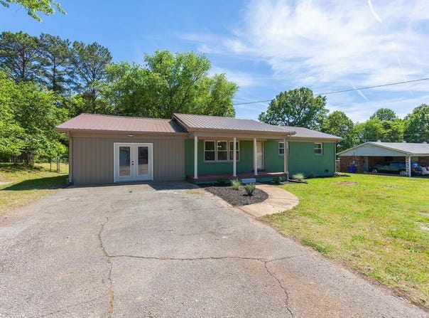 25 Blackburn Ave., MCKENZIE, TN 38201