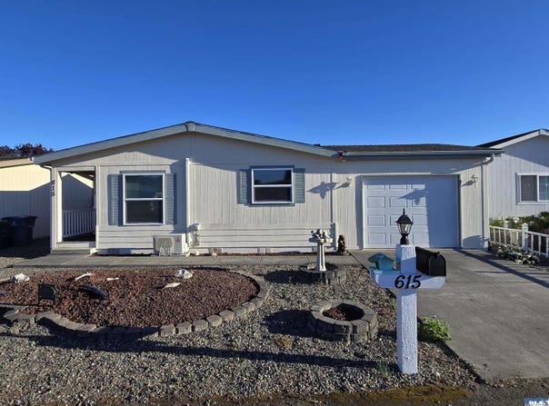 615 N 7th Ave, Sequim, WA 98382-0000