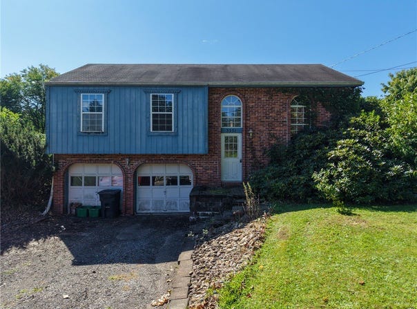 3551 Cedar Ridge Rd, West Deer, PA 15101
