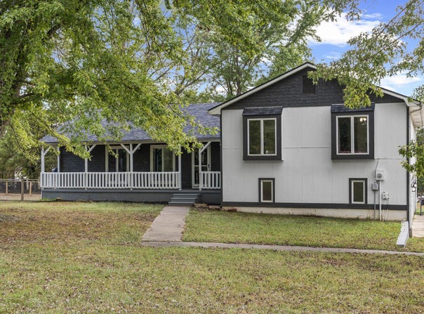 16372 S 1338 Road, Nevada, MO 64772