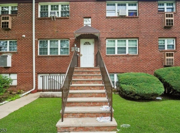 345 College Dr, Edison Twp., NJ 08817-5926