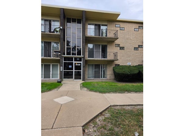 3139 Bernice Road, Lansing, IL 60438