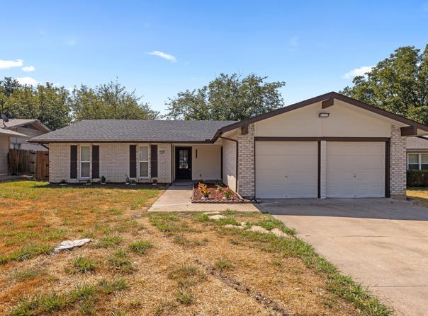 1820 Wickersham Drive, Arlington, TX 76014
