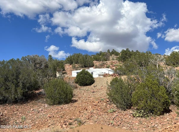 296 Quartz Hill Road, Ash Fork, AZ 86320