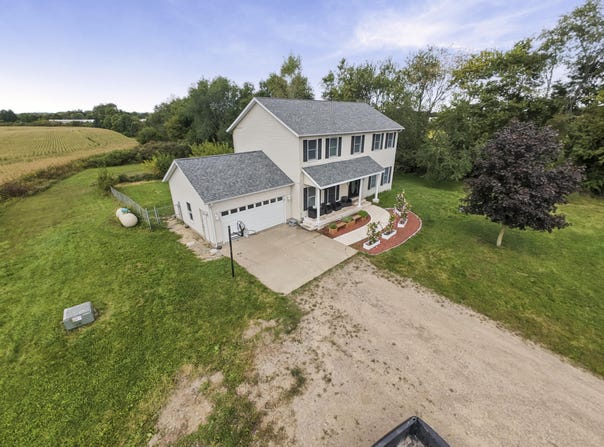 20526 Fox Street, Cassopolis, MI 49031