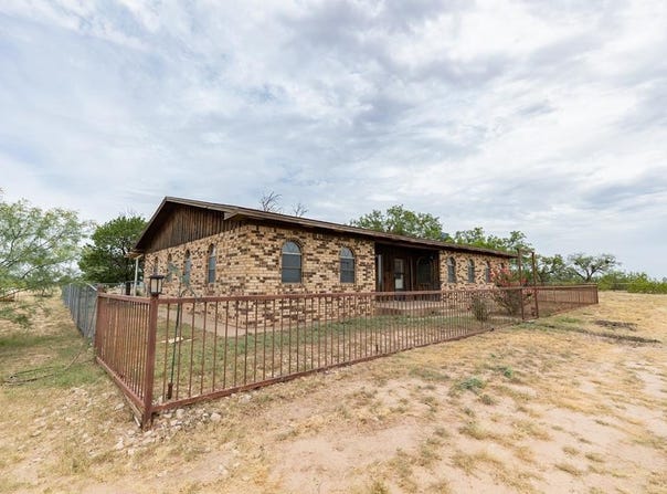 373 County Rd 243, Snyder, TX 79549