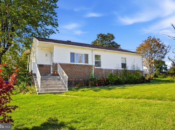 900 CARROLL Avenue, LAUREL, MD 20707