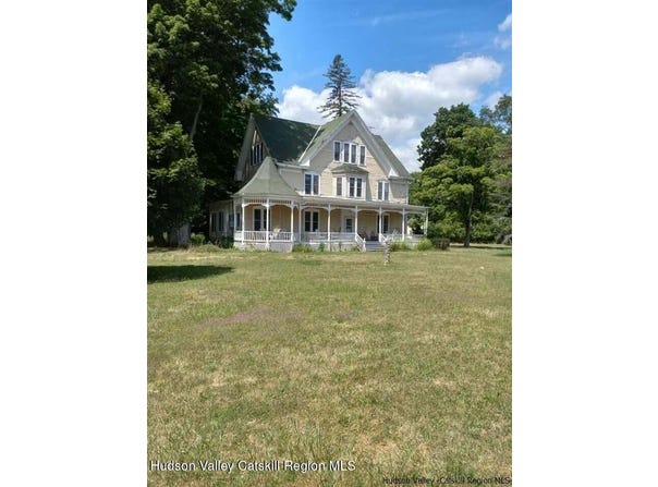 41 County Road 39, Round Top, NY 12473