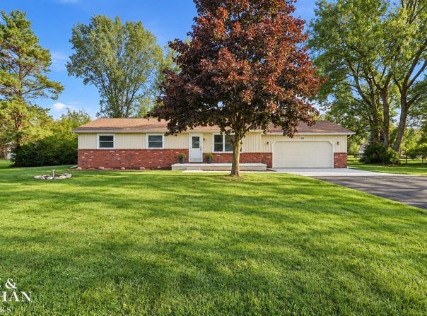 2310 Fred W Moore Highway, Saint Clair, MI 48079