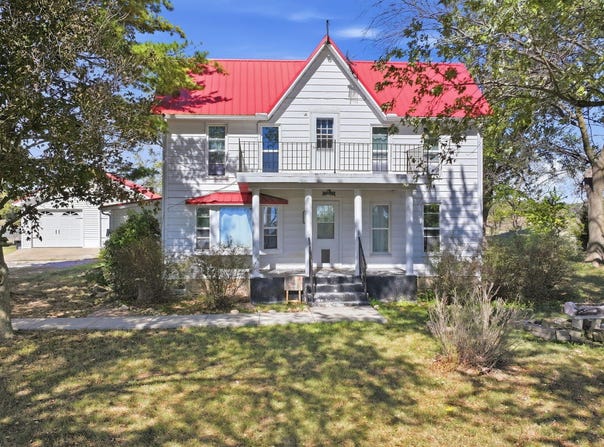 453 State Hwy 32, Fair Play, MO 65649