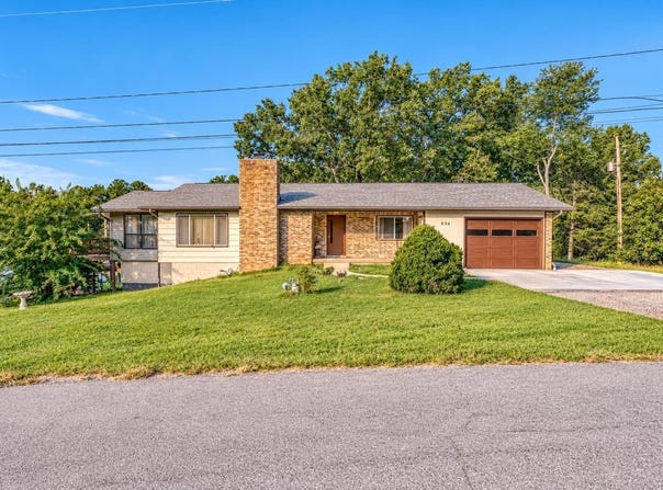 404 8TH STREET, Cotter, AR 72626