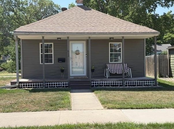 613 Pine, Yankton, SD 57078