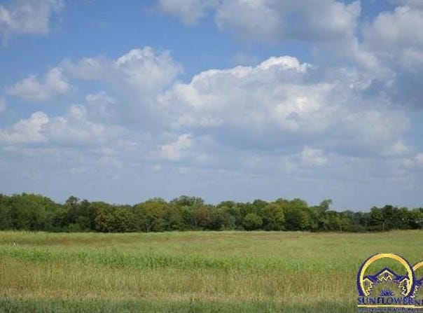 2500 SE 77th St, Berryton, KS 66409