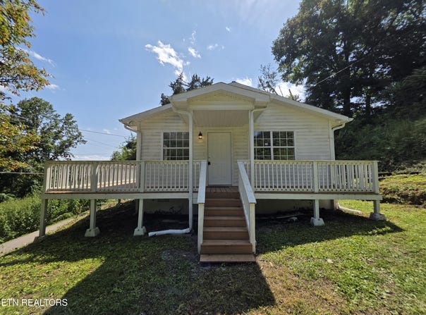 1115 Back Valley Rd, LaFollette, TN 37766