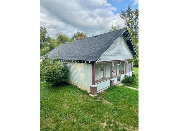 206 W 3rd Street, Creighton, MO 64739
