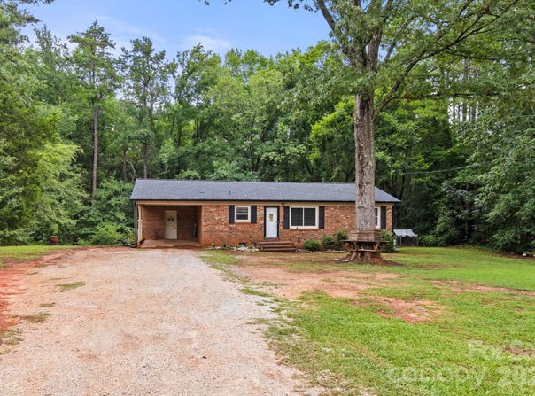 3104 University Drive, Lancaster, SC 29720